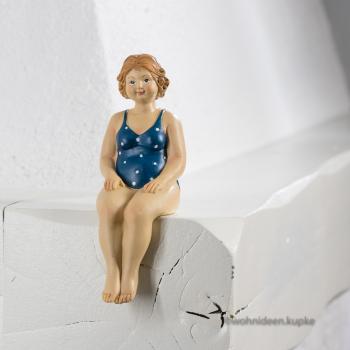 50er Jahre Mini Badefigur mollige Linda in dunkelblauem Kleid (17cm)